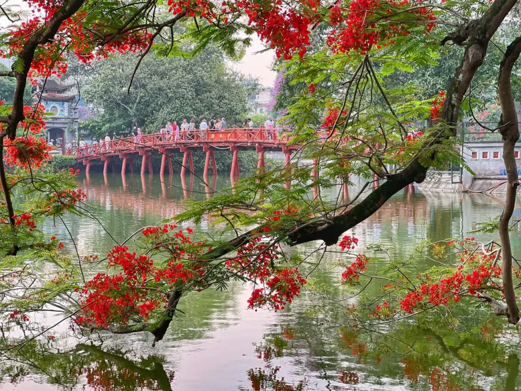 Two weeks of happiness in the Heart of Hanoi, Vietnam - Explorer Genes